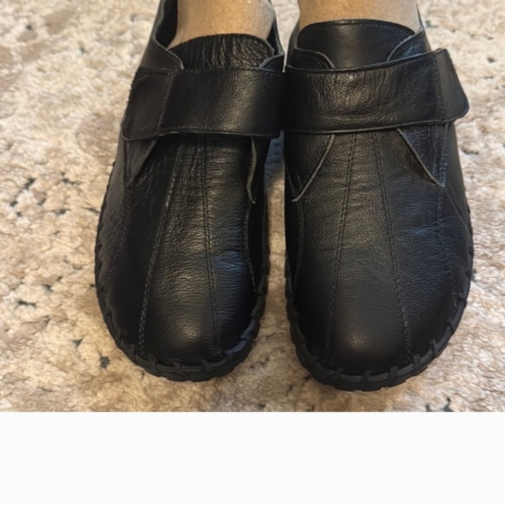 Non Skid Nursing Sz 8.5 Shoes - Picture 3 of 3